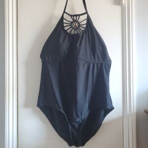 Playa Swim Women's Black Macrame Halter One-Piece Swimsuit Size 1x (16W) beach